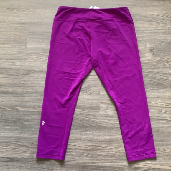 Ivivva Purple 3/4 Yoga Pants Girls Size 14. - Picture 2 of 4